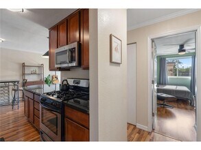 3120 Hennepin Ave in Minneapolis, MN - Building Photo - Building Photo
