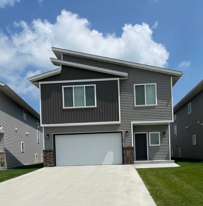 property at 7478 24th Street S