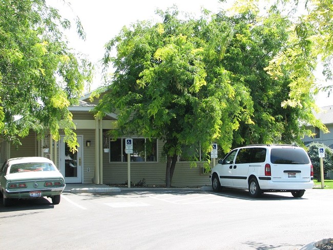 Amber Cove Senior Apartments in Weiser, ID - Building Photo - Building Photo