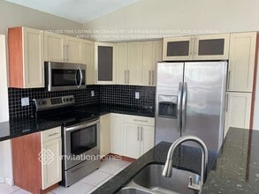 7845 SW 161st Ave in Miami, FL - Building Photo - Building Photo