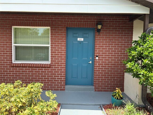 24862 US Hwy 19 N in Clearwater, FL - Building Photo - Building Photo