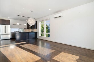 4262 Linden Ave N in Seattle, WA - Building Photo - Building Photo