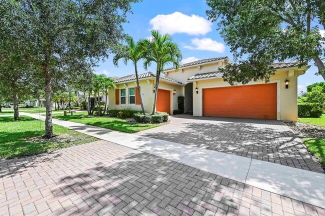 2350 Bellarosa Circle in West Palm Beach, FL - Building Photo - Building Photo