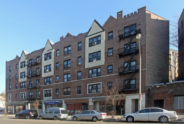 242-252 W 1st St