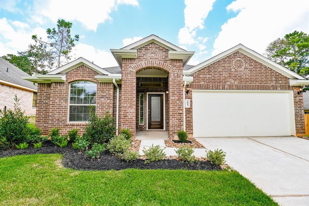 3817 Breckenridge Dr in Montgomery, TX - Building Photo