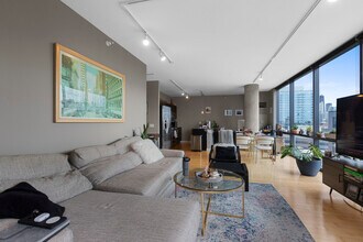 860 W Blackhawk St in Chicago, IL - Foto de edificio - Building Photo