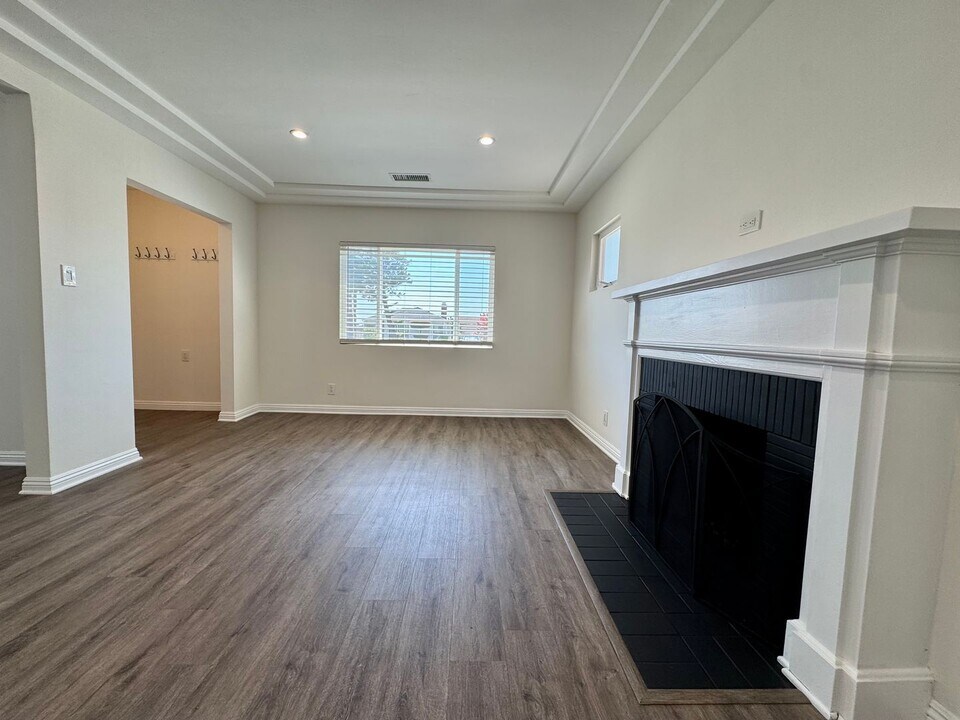3117 W 82nd St in Inglewood, CA - Building Photo