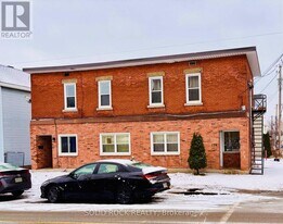 420 Arlington Ave in Ottawa, ON - Building Photo