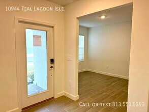 10944 Teal Lagoon Isle in San Antonio, FL - Building Photo - Building Photo