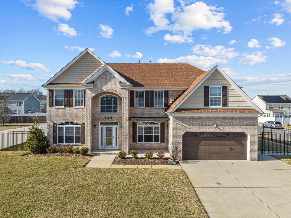 3620 Eddystone Dr in Chesapeake, VA - Building Photo