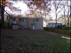 8900 Byron Dr in Little Rock, AR - Building Photo