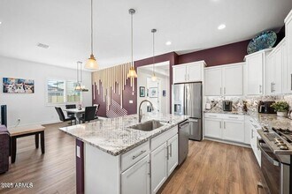 18427 W Clinton St, Unit 140 in Surprise, AZ - Building Photo - Building Photo