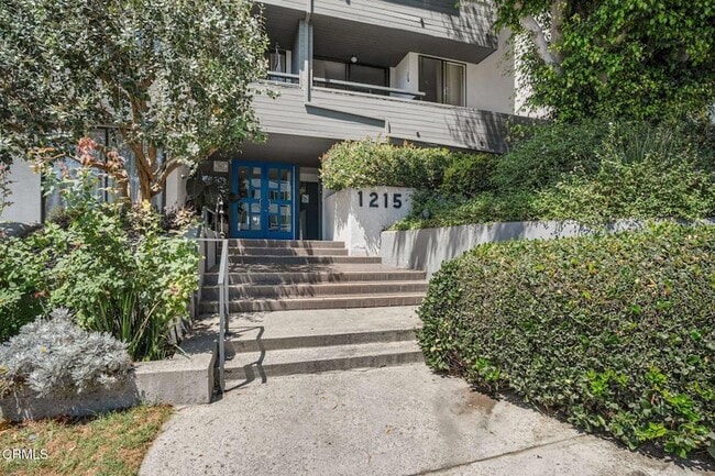 property at 1215 N Olive Dr
