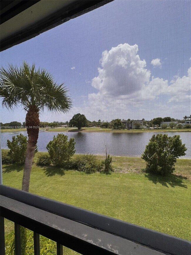 4272 Deste Ct in Greenacres, FL - Building Photo - Building Photo