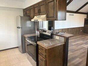 1312 NW 6th St in Blue Springs, MO - Building Photo - Building Photo