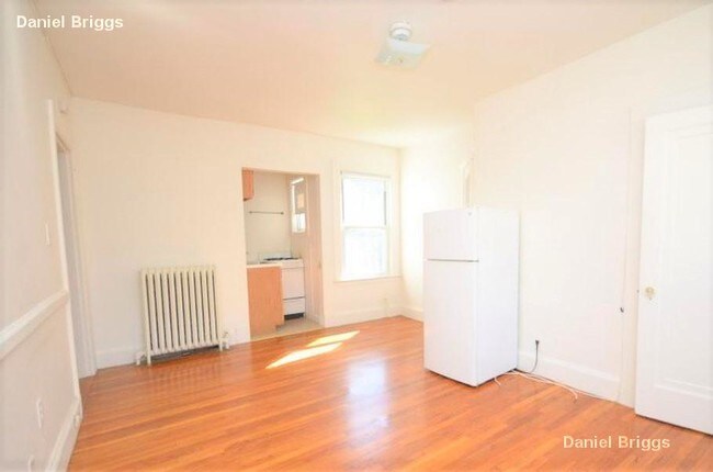 44 Central St-Unit -4ST in Somerville, MA - Foto de edificio - Building Photo