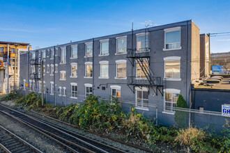 The Hamilton Bank Bldg in Vancouver, BC - Building Photo - Building Photo