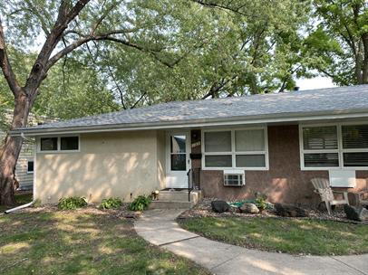 123 19th Ave N in Hopkins, MN - Foto de edificio - Building Photo