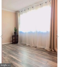 10849 Lockart Rd in Philadelphia, PA - Foto de edificio - Building Photo