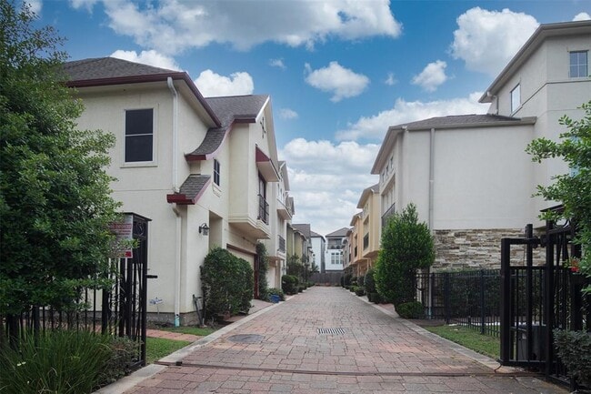 property at 2804 Sherwin St