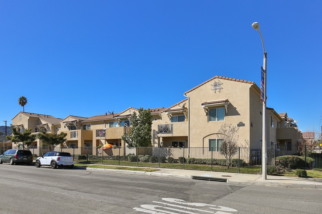 2004 Construction 99% Three Bedrooms in Hacienda Heights, CA - Building Photo