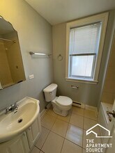 2901 N Kolmar Ave, Unit 2 in Chicago, IL - Foto de edificio - Building Photo