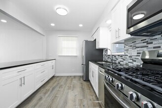 10838 S Neenah Ave in Worth, IL - Building Photo - Building Photo