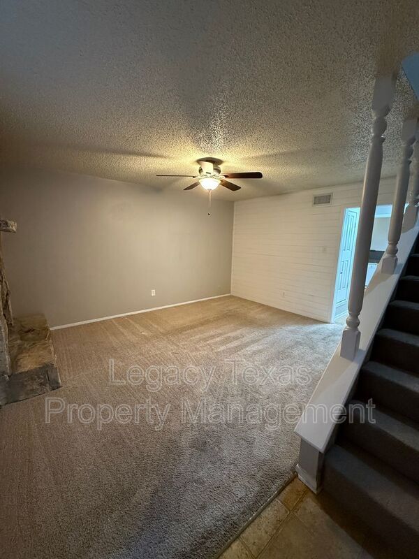 1401 Courtney Pl in Cleburne, TX - Building Photo - Building Photo