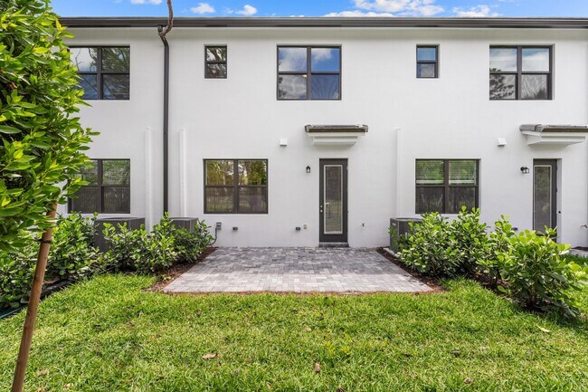 4315 Efendi Dr in Lantana, FL - Building Photo - Building Photo