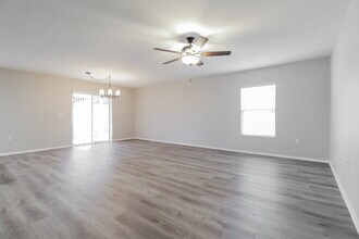 4326 Fieldview Cir in Wesley Chapel, FL - Building Photo - Building Photo