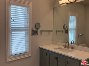 230 40th St in Manhattan Beach, CA - Building Photo - Building Photo