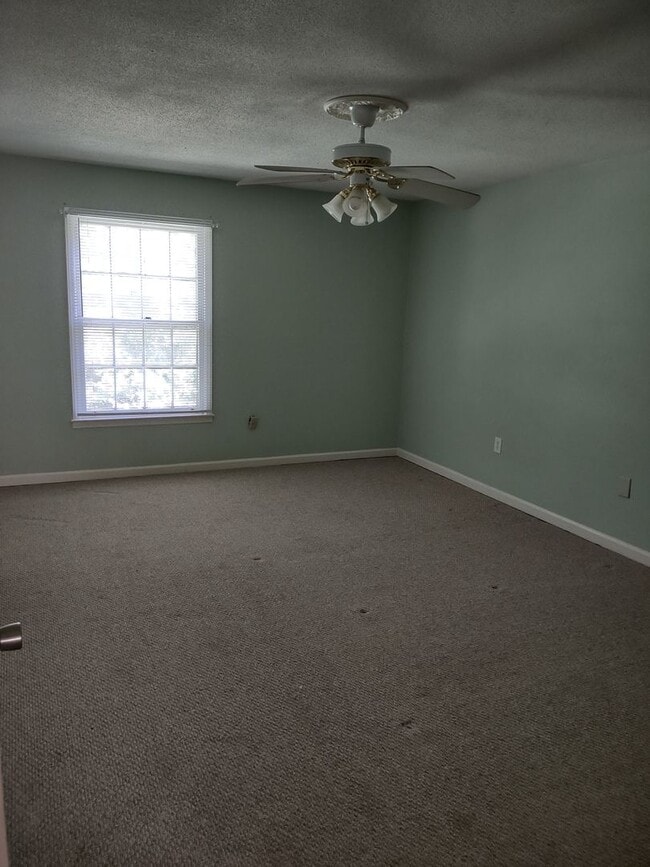 property at 5516 Lakeshore Dr