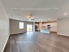 208 Webster Cir in Holly Springs, GA - Foto de edificio - Building Photo