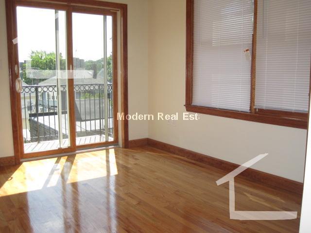 112 Allston St, Unit 5 in Boston, MA - Foto de edificio - Building Photo