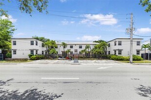 575 NE 82nd St in Miami, FL - Building Photo