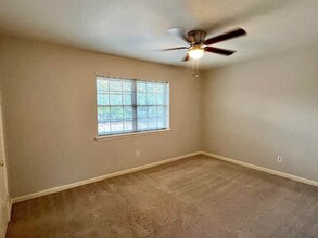 1701 Lobdell Ave in Baton Rouge, LA - Building Photo - Building Photo