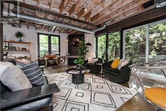 9 Peyton Ln in Toronto, ON - Building Photo - Building Photo