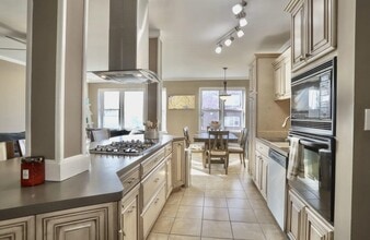 2520 John F Kennedy Blvd, Unit 5c in Jersey City, NJ - Building Photo - Building Photo