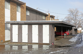 Terrace Towne Apartments in Ogden, UT - Building Photo - Building Photo