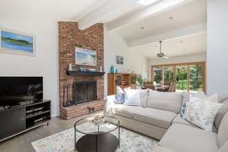 6 Gunpowder Ln in East Hampton, NY - Building Photo - Building Photo