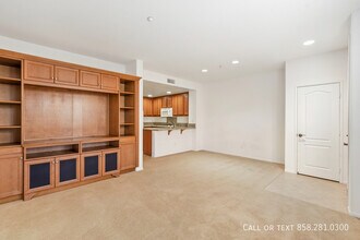 17010 Calle Trevino in San Diego, CA - Building Photo - Building Photo