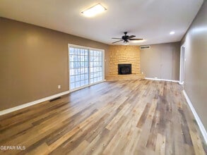 4311 N Stanton St in El Paso, TX - Building Photo - Building Photo