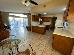 74209 Catalina Way in Palm Desert, CA - Building Photo - Building Photo