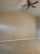 150 Skyhawk Dr in Eagle Point, OR - Building Photo - Building Photo