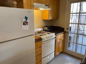 1823 Westminster Dr in Encinitas, CA - Building Photo - Building Photo