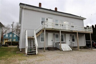 43 Garden St in Stonington, CT - Building Photo - Building Photo