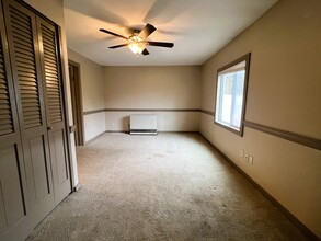 640 Leighton Rd, Unit #2 in Augusta, ME - Foto de edificio - Building Photo