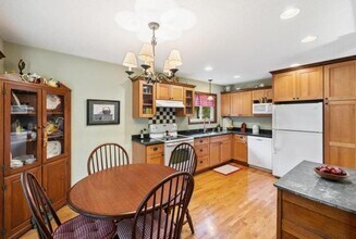 10414 Valley Forge Ln N in Maple Grove, MN - Building Photo - Building Photo