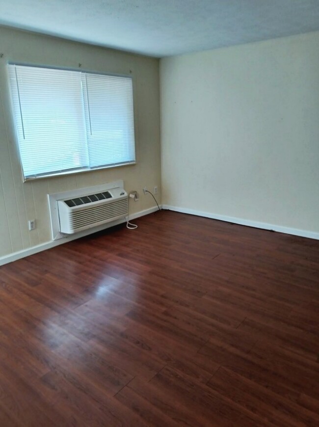 1215 Shields Ferry Rd in Morristown, TN - Building Photo - Building Photo