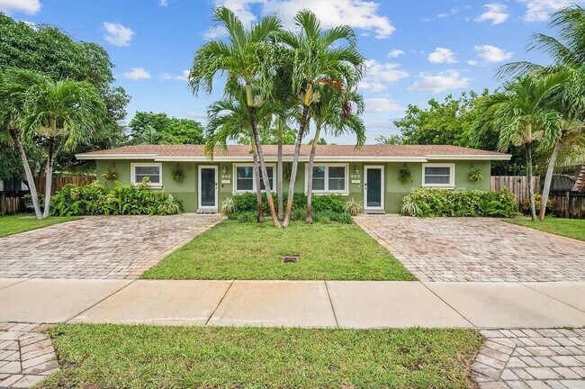 845-853-853 NE 37th St